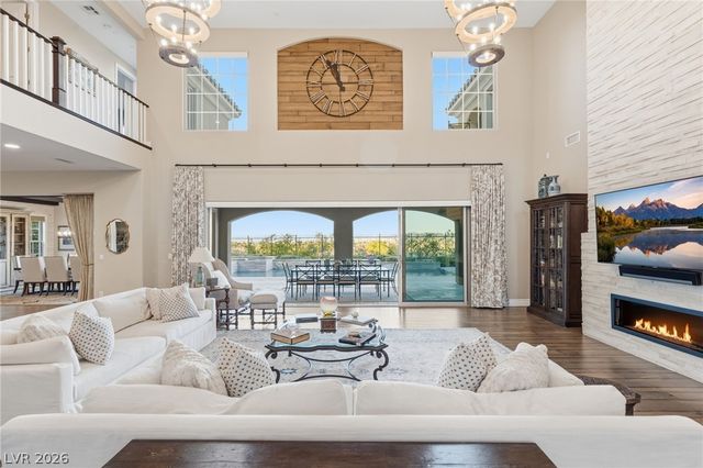 8 Olympia Chase Drive, Las Vegas, NV 89141