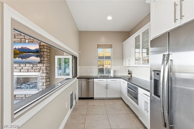 8 Olympia Chase Drive, Las Vegas, NV 89141
