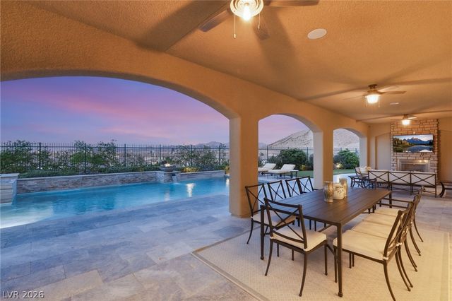 8 Olympia Chase Drive, Las Vegas, NV 89141