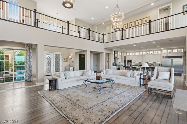 8 Olympia Chase Drive, Las Vegas, NV 89141