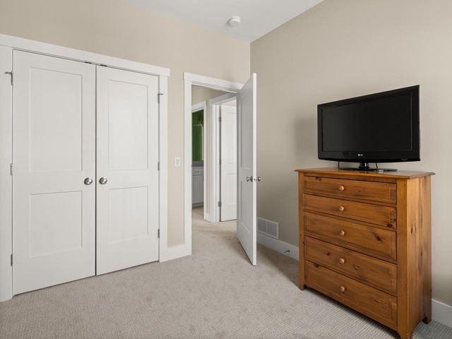 165 Willoughby Lane, Shelburne, VT 05492