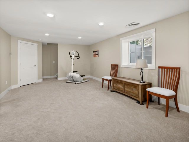 165 Willoughby Lane, Shelburne, VT 05492