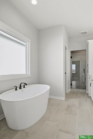 5610 N 198th Street, Elkhorn, NE 68022