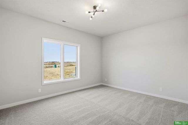 5610 N 198th Street, Elkhorn, NE 68022