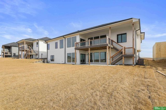 5610 N 198th Street, Elkhorn, NE 68022