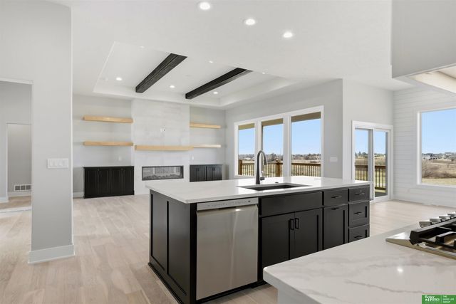 5610 N 198th Street, Elkhorn, NE 68022