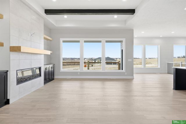 5610 N 198th Street, Elkhorn, NE 68022