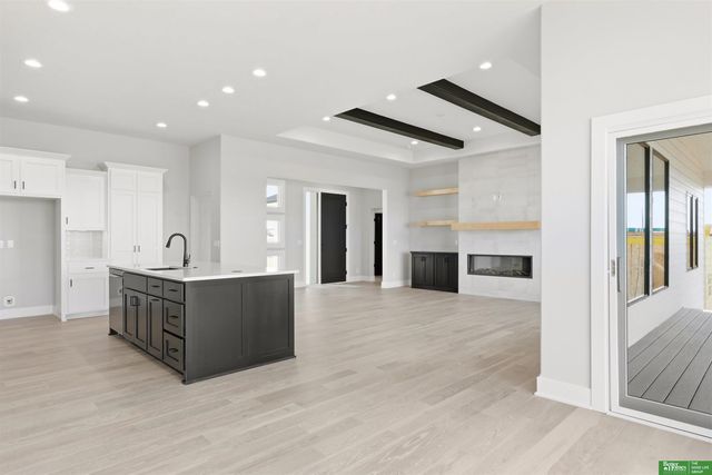 5610 N 198th Street, Elkhorn, NE 68022