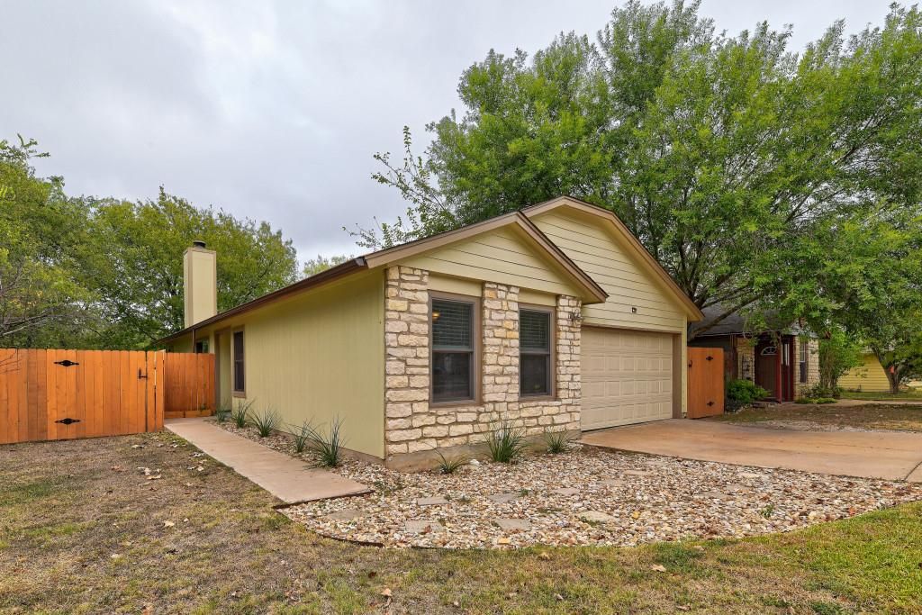 6002 Baton Rouge DR, Austin, TX 78727