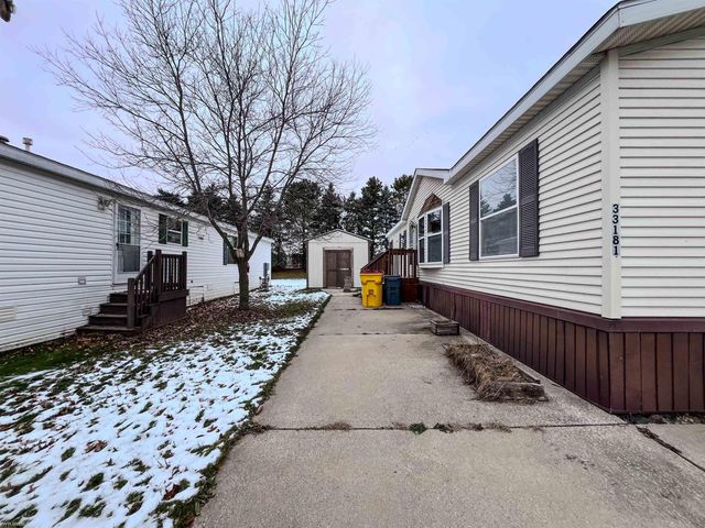 33181 Waterfall Court, Lenox, MI 48048