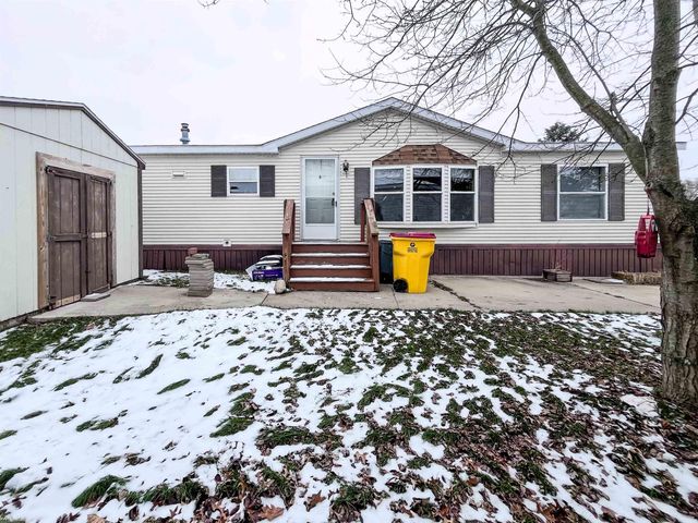 33181 Waterfall Court, Lenox, MI 48048