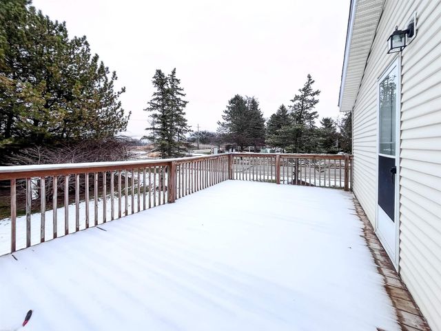 33181 Waterfall Court, Lenox, MI 48048