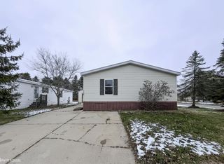 33181 Waterfall Court, Lenox, MI 48048