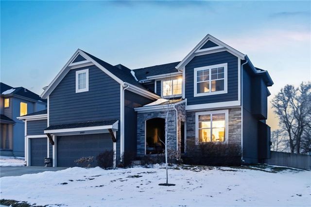 24420 W 58th Street, Shawnee, KS 66226