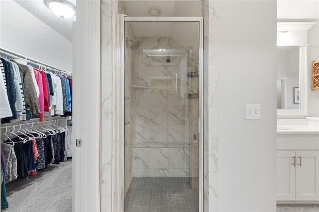 24420 W 58th Street, Shawnee, KS 66226