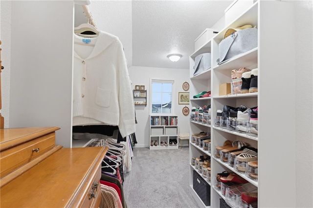 24420 W 58th Street, Shawnee, KS 66226