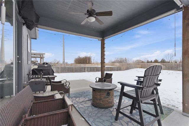 24420 W 58th Street, Shawnee, KS 66226