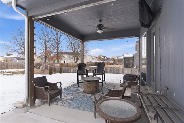 24420 W 58th Street, Shawnee, KS 66226