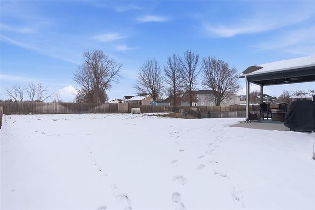 24420 W 58th Street, Shawnee, KS 66226