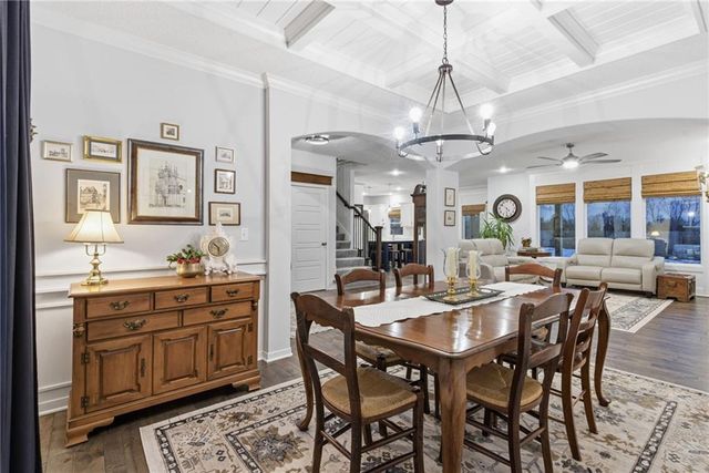 24420 W 58th Street, Shawnee, KS 66226