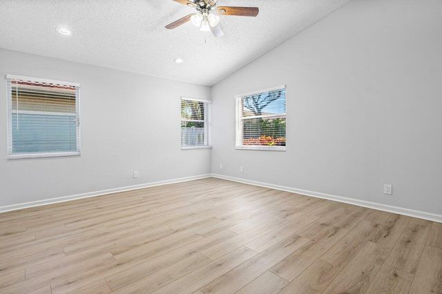 9934 Harbour Lake Circle, Boynton Beach, FL 33437