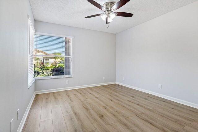 9934 Harbour Lake Circle, Boynton Beach, FL 33437
