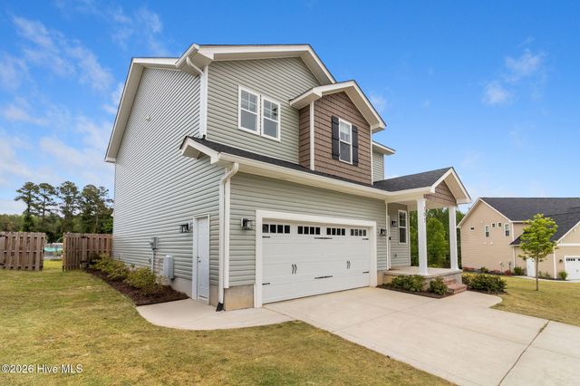 105 Woodford Lane, Vass, NC 28394