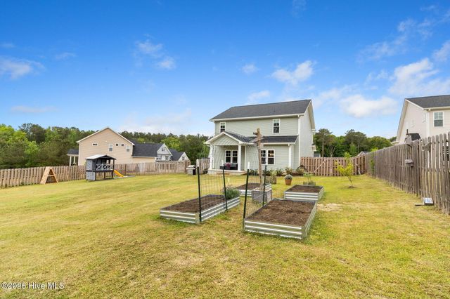 105 Woodford Lane, Vass, NC 28394