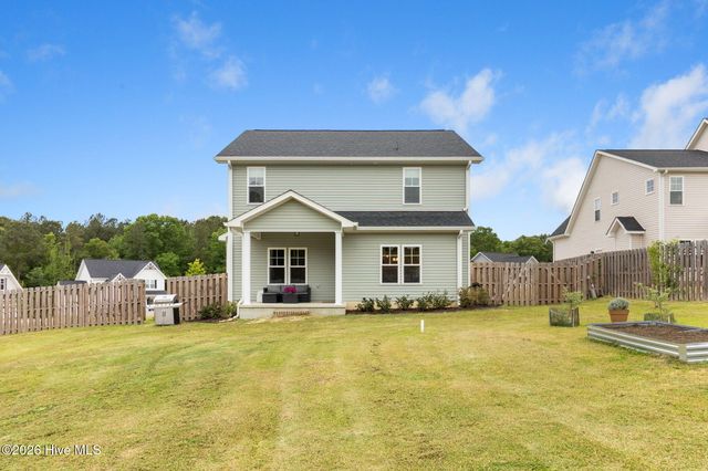 105 Woodford Lane, Vass, NC 28394