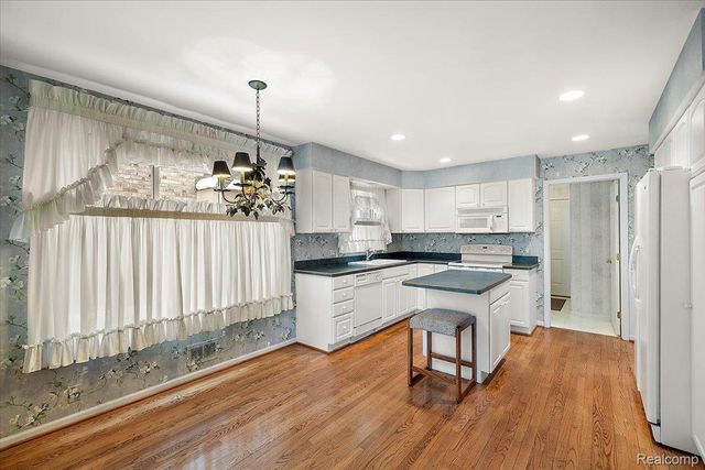 45325 Stonehedge Drive, Plymouth Charter Township, MI 48170