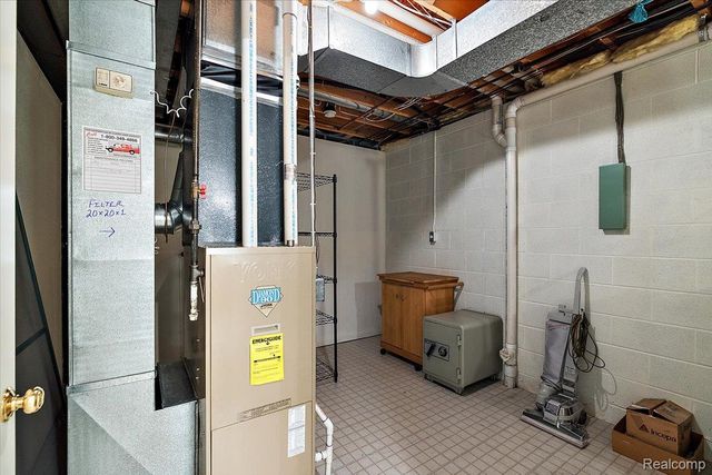 45325 Stonehedge Drive, Plymouth Charter Township, MI 48170