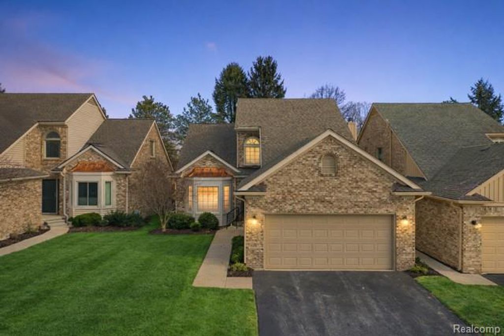 45325 Stonehedge Drive, Plymouth Charter Township, MI 48170