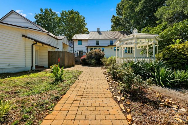 1670 Southwest Boulevard, Newton, NC 28658