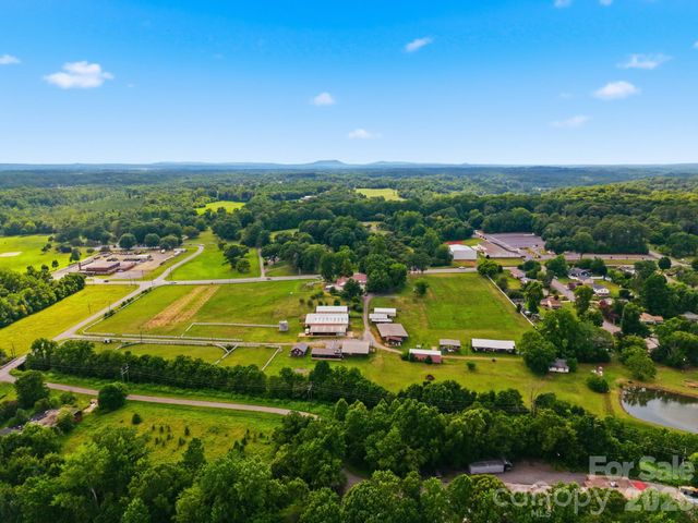 1670 Southwest Boulevard, Newton, NC 28658