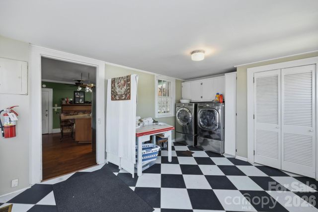 1670 Southwest Boulevard, Newton, NC 28658