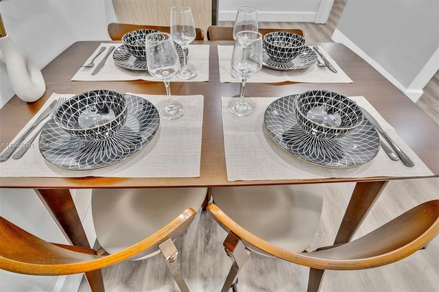 703 NE 7th St 5, Hallandale Beach, FL 33009