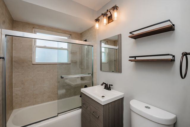 4629 Main Street 3A, Skokie, IL 60076