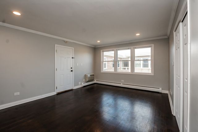 4629 Main Street 3A, Skokie, IL 60076