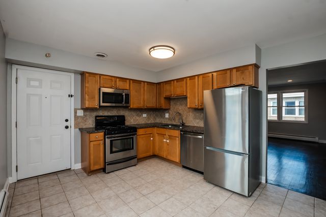 4629 Main Street 3A, Skokie, IL 60076