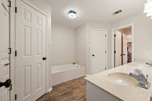 139 Runaway Bay Drive, Runaway Bay, TX 76426