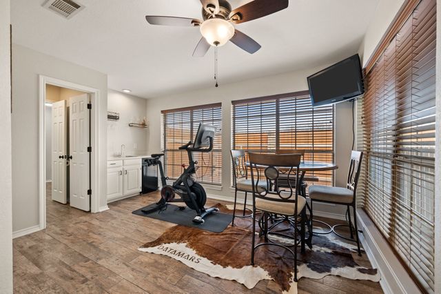 139 Runaway Bay Drive, Runaway Bay, TX 76426