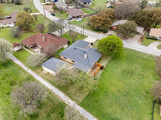 139 Runaway Bay Drive, Runaway Bay, TX 76426