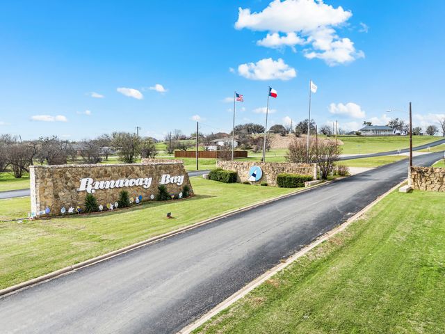 139 Runaway Bay Drive, Runaway Bay, TX 76426