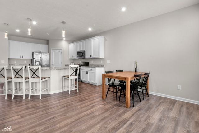 6607 Timberline Trail, Whitestown, IN 46075