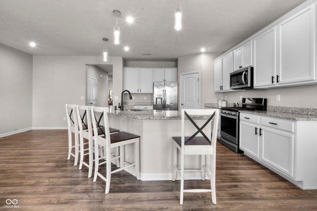 6607 Timberline Trail, Whitestown, IN 46075