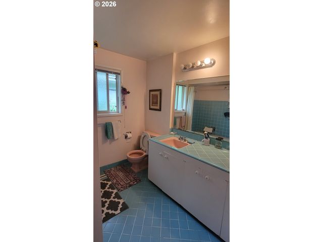 10826 Ne OREGON St, Portland, OR 97220