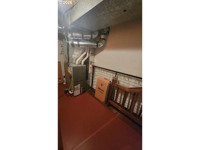10826 Ne OREGON St, Portland, OR 97220