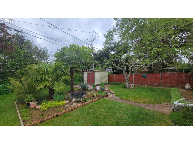 10826 Ne OREGON St, Portland, OR 97220