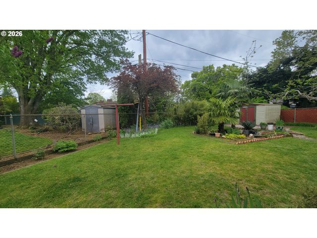 10826 Ne OREGON St, Portland, OR 97220