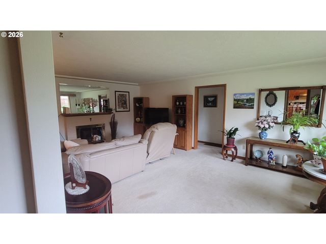 10826 Ne OREGON St, Portland, OR 97220